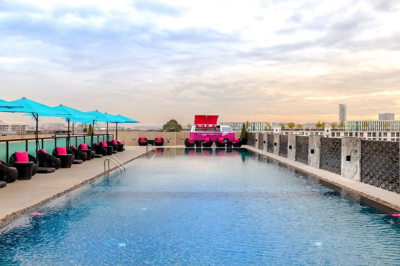 Glow Inn South Патая Екстериор снимка