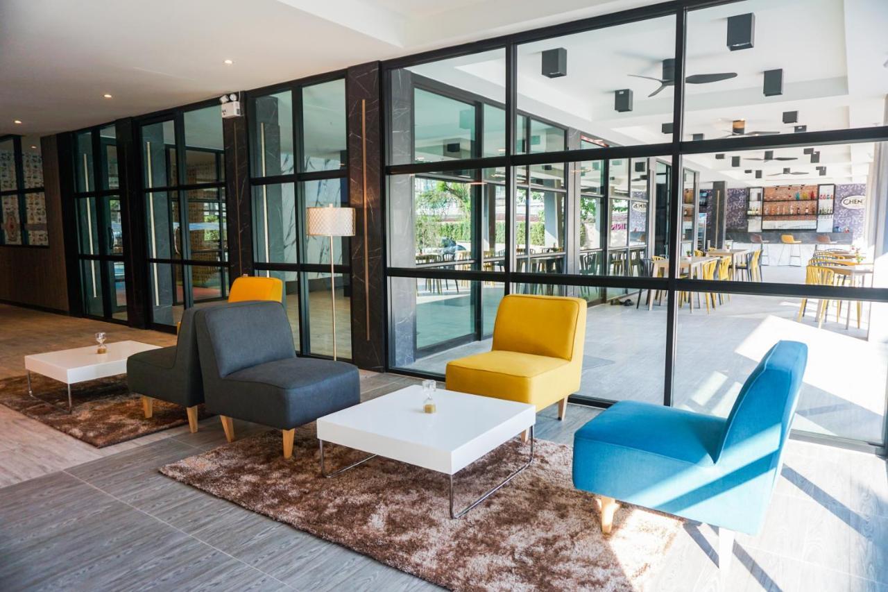 Glow Inn South Патая Екстериор снимка